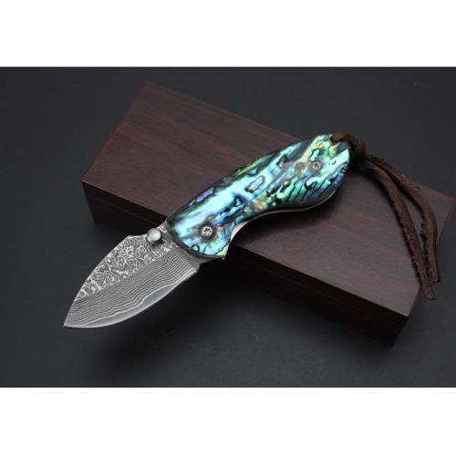 Damascus Collector\'s Edition Folding Knife