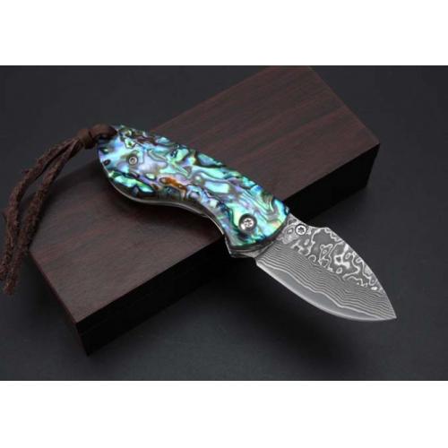 Damascus Collector\'s Edition Folding Knife