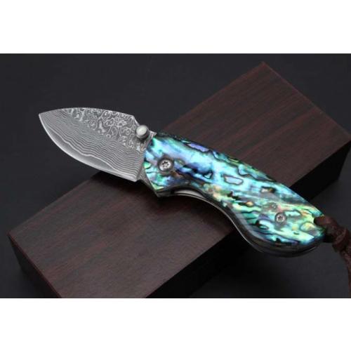 Damascus Collector\'s Edition Folding Knife