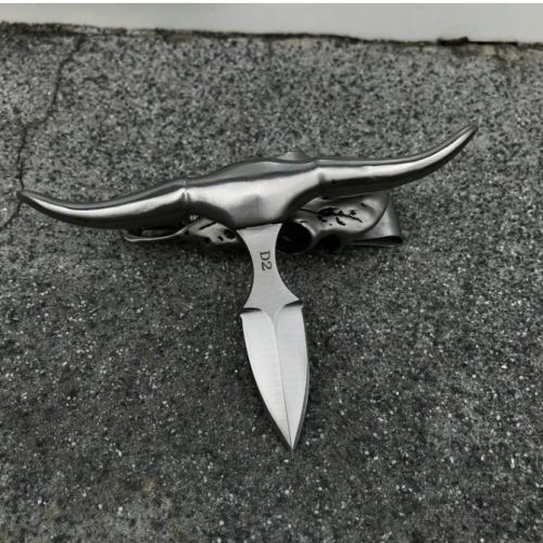 D2 Steel Mini Bull Hand Dagger