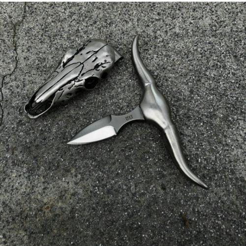 D2 Steel Mini Bull Hand Dagger