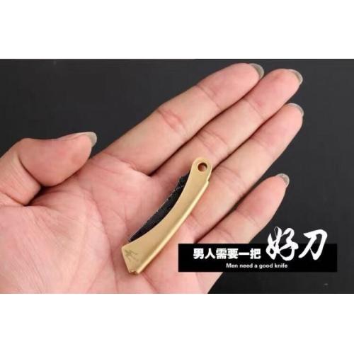 Compact Pocket Razor