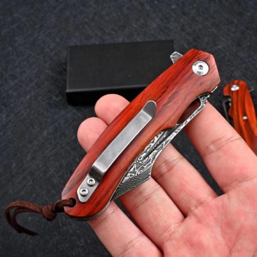 VG10 Damascus Folding Knife - Bull Shark