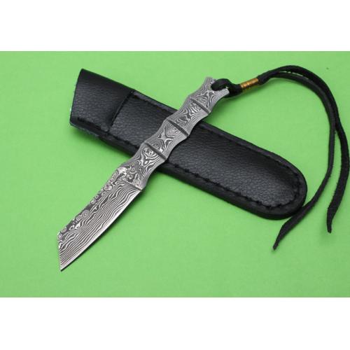 Damascus Steel Fixed Blade Knife with Bamboo Pattern