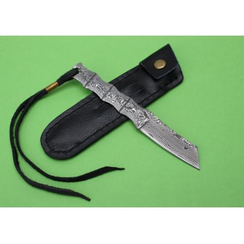 Damascus Steel Fixed Blade Knife with Bamboo Pattern