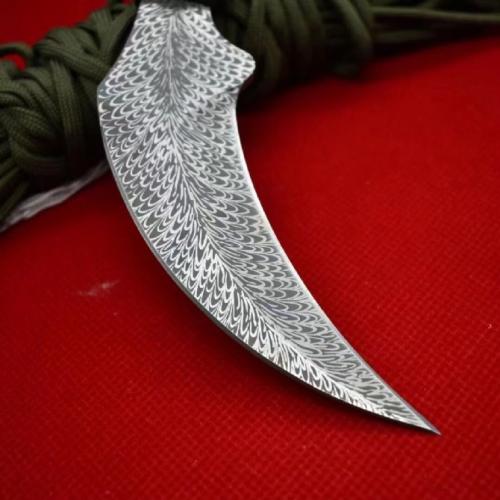 Double-Edged Feather Pattern Claw: A Unique Blend of Elegance and Precision
