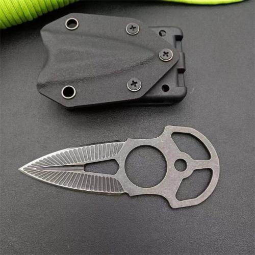 Introducing the Ice Feather Push Dagger: a perfect blend of elegance and precision. Crafted for those who appreciate bot