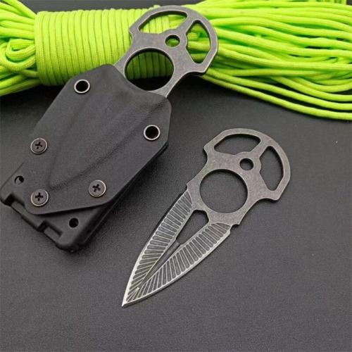Introducing the Ice Feather Push Dagger: a perfect blend of elegance and precision. Crafted for those who appreciate bot