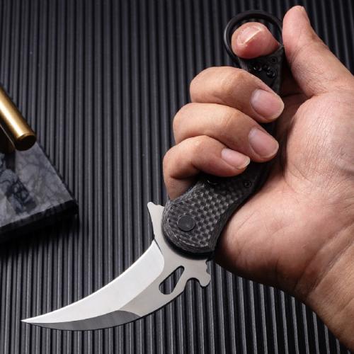 Classic FOX Claw Carbon Fiber - Premium Edition
