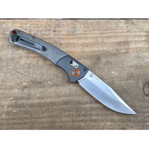 Benchmade 10580-1 Folding Knife with Carbon Fiber Handle