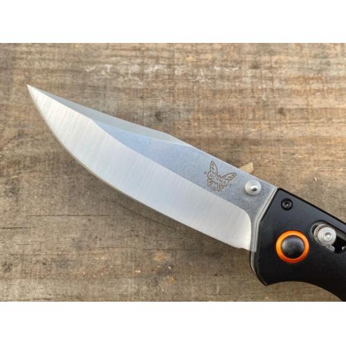 Benchmade 10580-1 Folding Knife with Carbon Fiber Handle