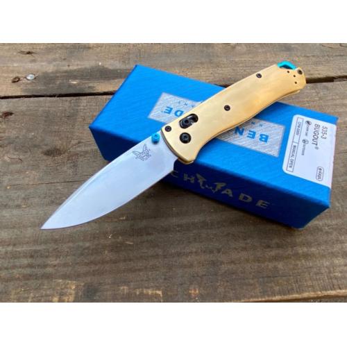 Butterfly 535 Brass Handle Folding Knife: A blend of elegance and precision, this knife features a durable brass handle 