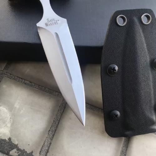 Introducing the Cold Steel 12DBST Push Dagger: a perfect blend of precision, power, and performance. Designed for those 