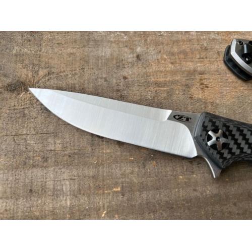 ZT0452 Folding Knife with Carbon Fiber Handle