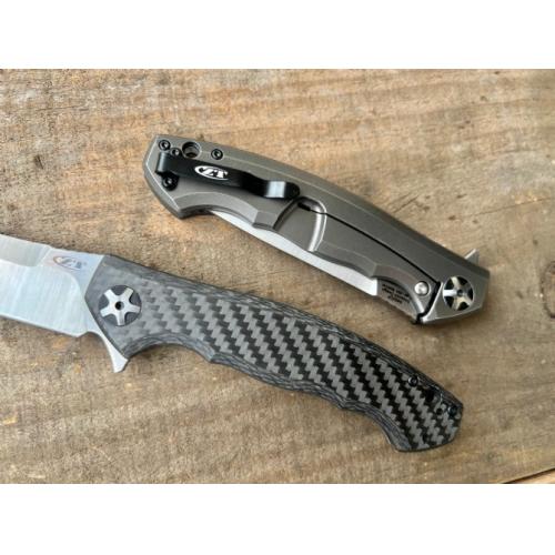 ZT0452 Folding Knife with Carbon Fiber Handle