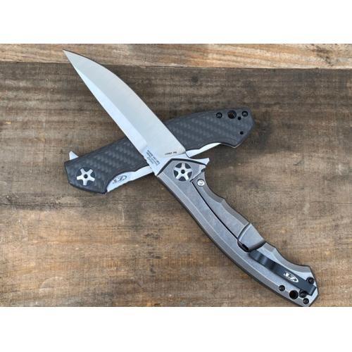 ZT0452 Folding Knife with Carbon Fiber Handle