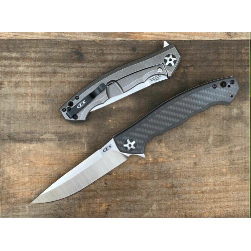 ZT0452 Folding Knife with Carbon Fiber Handle