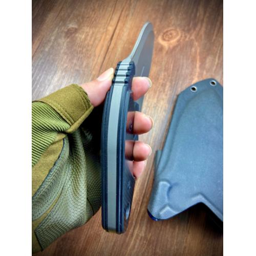 Introducing the Nemoto Tomoyuki Design Carbon Fiber Push Dagger.