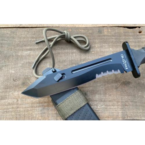 FOX Italian Military Knife: Precision and Craftsmanship in Every Blade