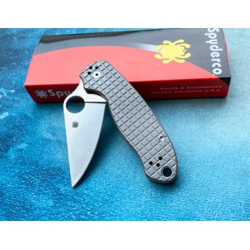 Spyderco C223 Checkered Folding Knife