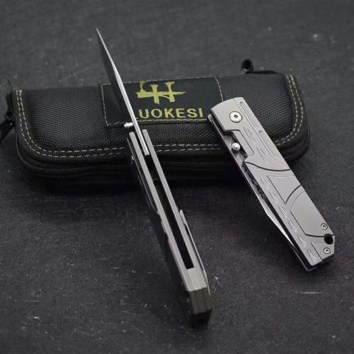 LUOKESI Damascus Folding Knife with a Titanium Handle