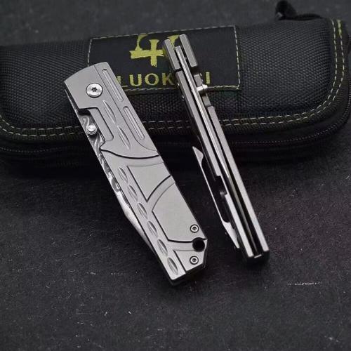 LUOKESI Damascus Folding Knife with a Titanium Handle