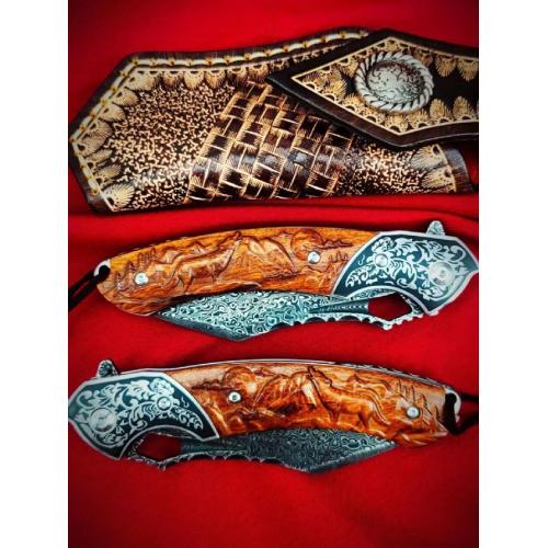 Wolf Howl Damascus Folding Knife