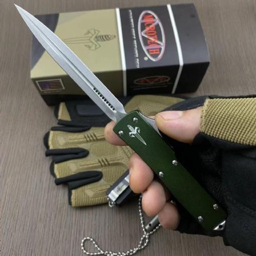 Introducing the Microtech Mini Venom: a compact powerhouse designed for precision and performance. Perfectly crafted for