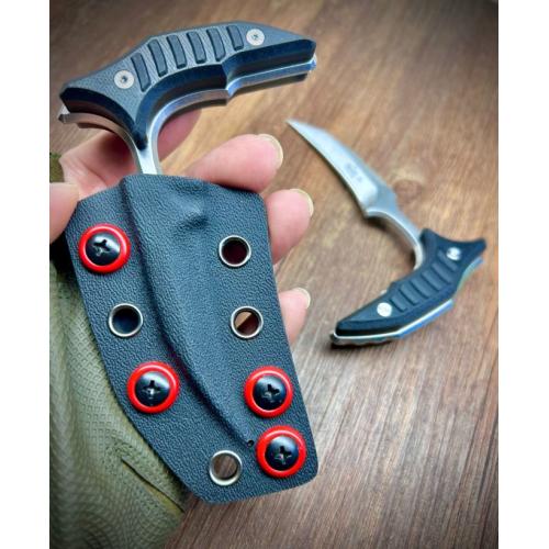 Microtech and Bastinelli present the BEE Push Dagger Collaboration.