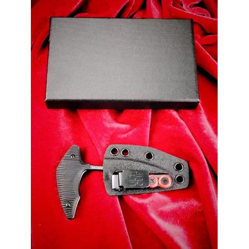 Bastinelli Push Dagger