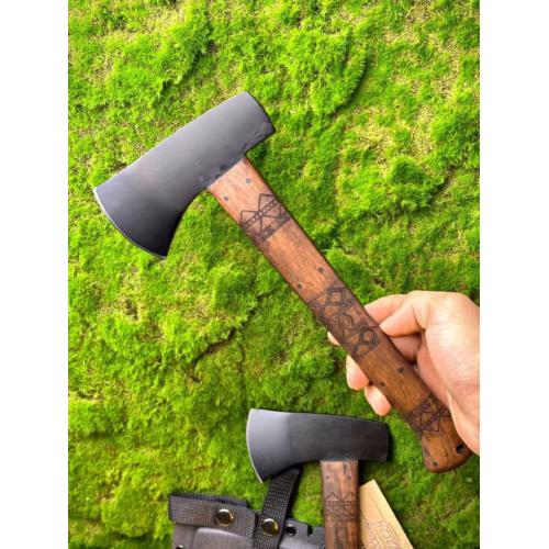 Winkler Walnut Highland Hatchet
