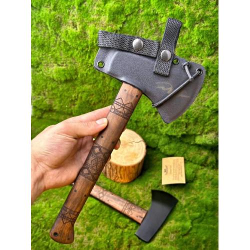 Winkler Walnut Highland Hatchet