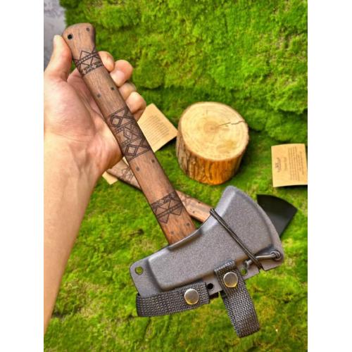 Winkler Walnut Highland Hatchet