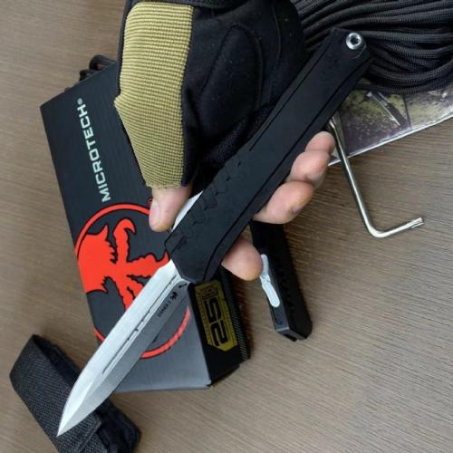 Introducing the Microtech Cipher III with its innovative Hidden Screw Design.