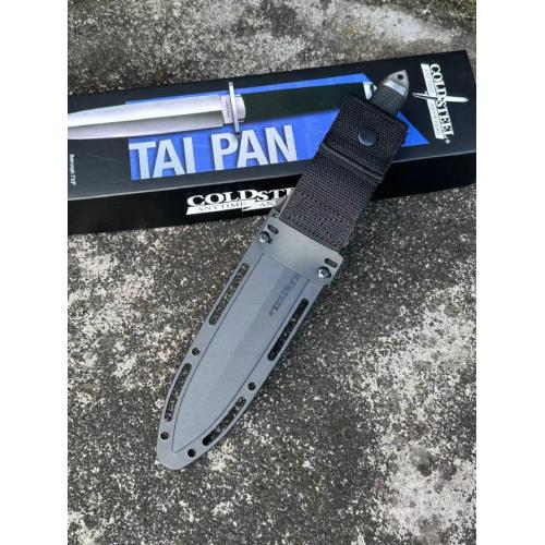 Introducing the Cold Steel San Mai Master Tanto: a masterpiece of craftsmanship and precision. Designed for those who de