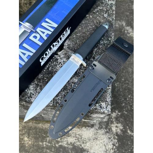 Introducing the Cold Steel San Mai Master Tanto: a masterpiece of craftsmanship and precision. Designed for those who de