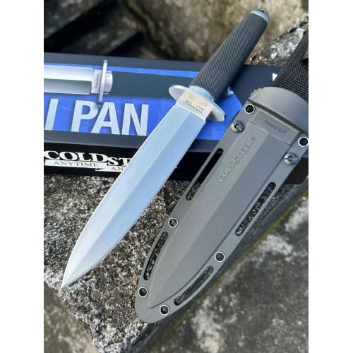 Introducing the Cold Steel San Mai Master Tanto: a masterpiece of craftsmanship and precision. Designed for those who de