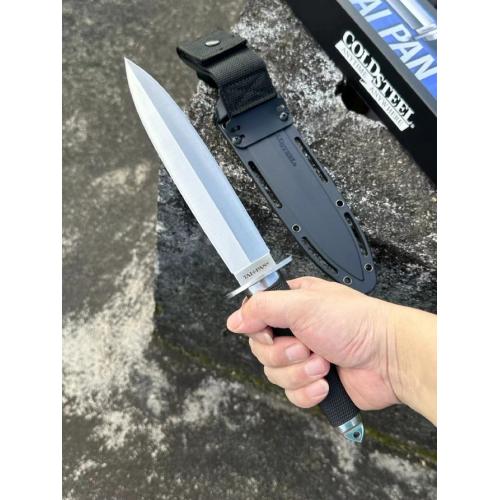 Introducing the Cold Steel San Mai Master Tanto: a masterpiece of craftsmanship and precision. Designed for those who de