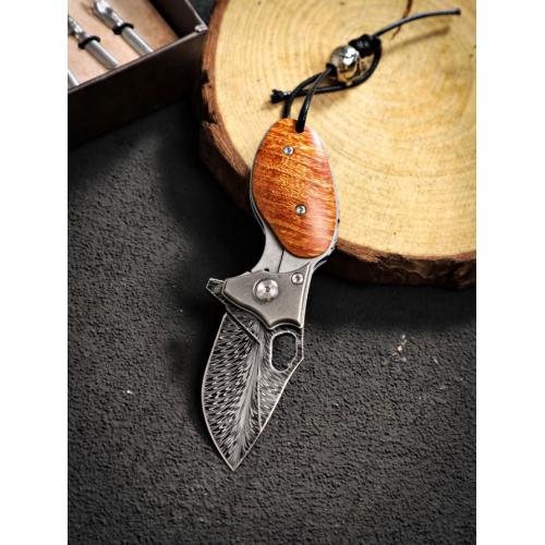 Feather Pattern Damascus Folding Knife