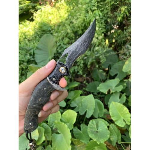 Introducing the Premium Mo Yan Damascus Folding Knife: A Masterpiece of Craftsmanship.