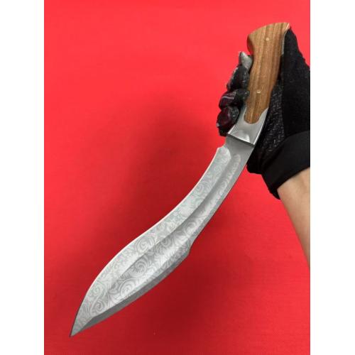 Patterned Kukri Knife: A Fusion of Tradition and Craftsmanship