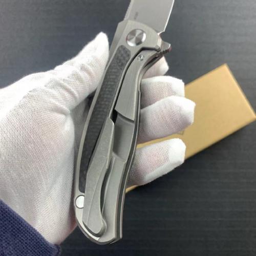 Bear Head Quantum Gen 4 Folding Knife: Carbon Fiber & Titanium