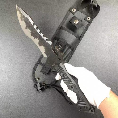 Tri-Dagger Tactical Breaching Knife
