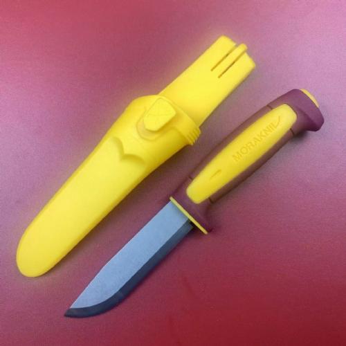 Swedish Mora Small Fixed Blade with Medium Rounded Tip