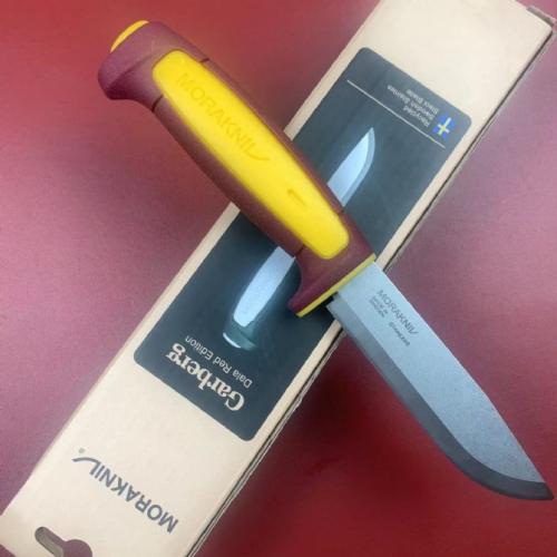 Swedish Mora Small Fixed Blade with Medium Rounded Tip