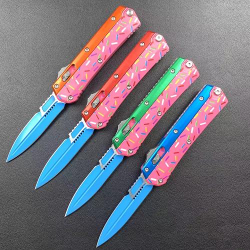 Introducing the Microtech Serpent Donut Large, featuring a sleek zinc-aluminum handle.