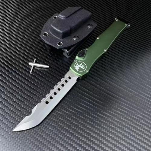 Microtech Halo 6 with Green Handle