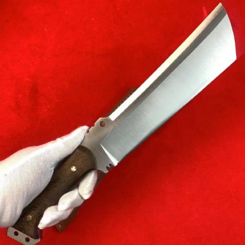 Beast Breaching Knife