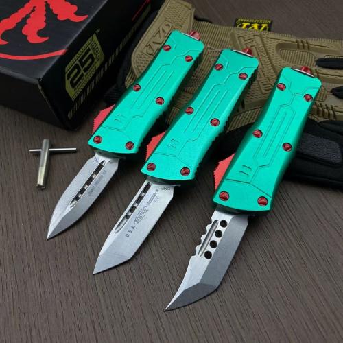 Introducing the Microtech Bounty Hunter Mini Dragon: a compact powerhouse designed for those who demand excellence. With