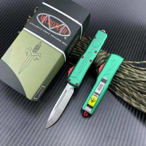 Introducing the Microtech UT85 Bounty Hunter Medium: a perfect blend of precision engineering and bold design. Crafted f